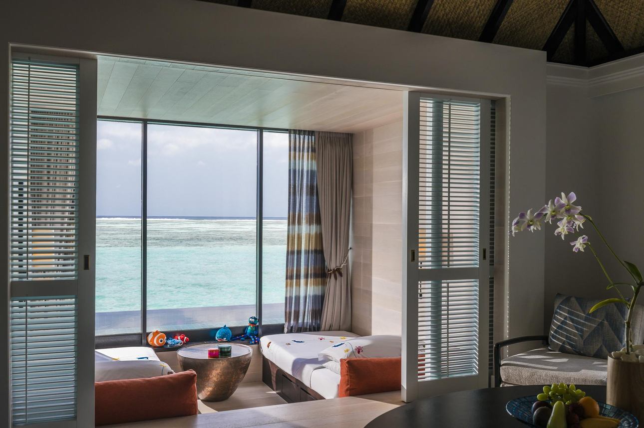 Four Seasons Kuda Huraa - Sunset Family Water Villa