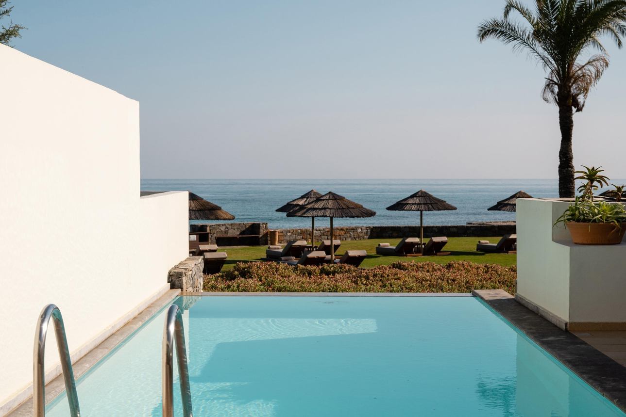 Sea View Amirandes VIP 2-bedroom suite, gym & private heated pool