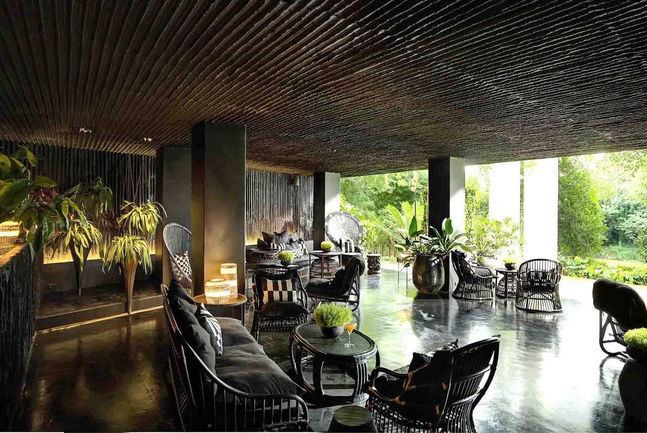 Restaurants/Cafes