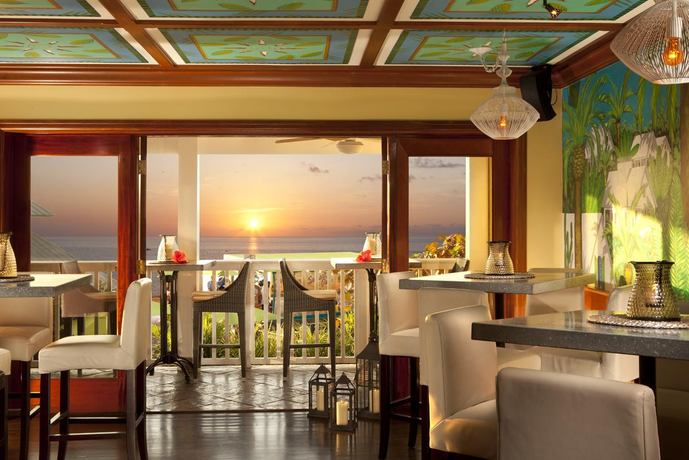 Ocean Key Resort & Spa - Restaurants/Cafes
