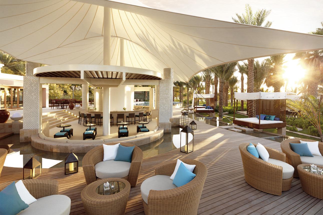 Restaurants/Cafes