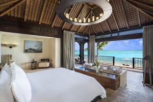 St Regis Beachfront Pool Suite