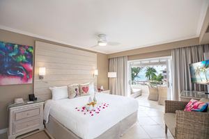 Bougainvillea Beach Resort - Honeymoon Suite
