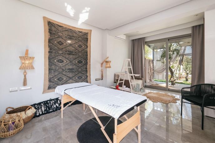 Blue Carpet Luxury Suites - Wellness