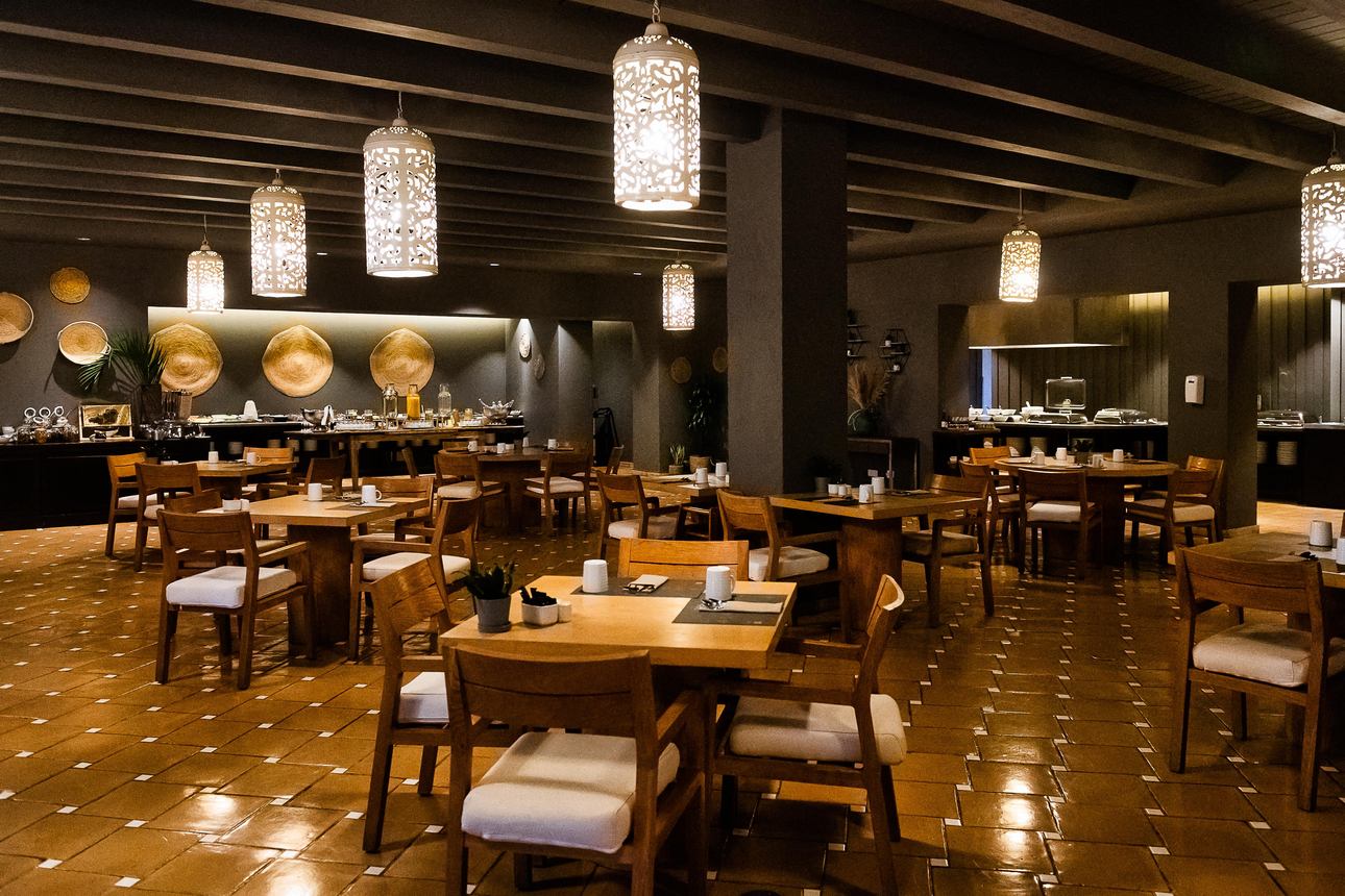 Restaurants/Cafes