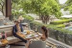 Restaurants/Cafes