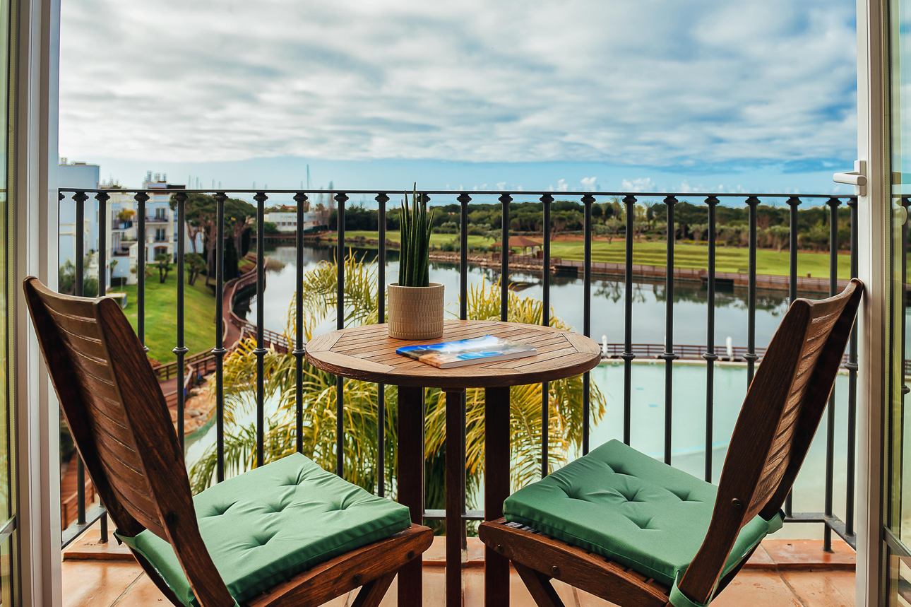 Domes Lake Algarve - Emerald Retreat