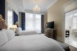 Junior Queen Suite
