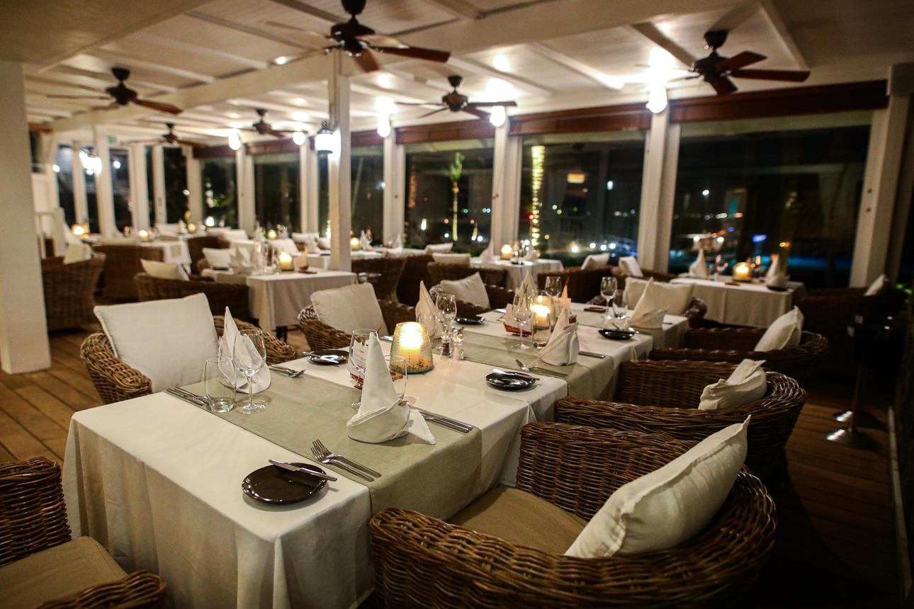 Restaurants/Cafes