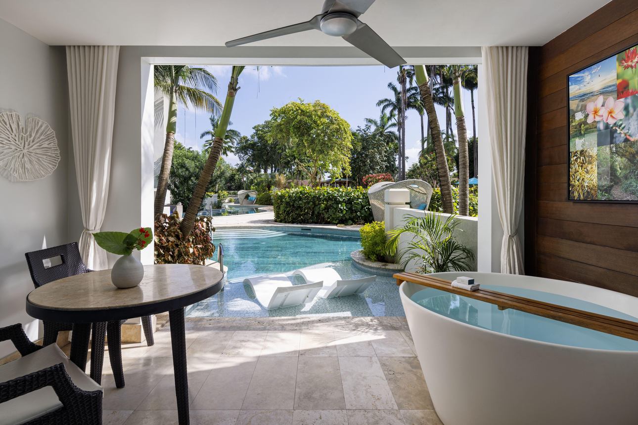 Sandals Barbados - Crystal Lagoon Swim-up Club Level Luxury Room with Patio Tranquility Soaking Tub