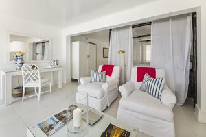 Round Hill Hotel & Villas - 