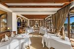 Restaurants/Cafes