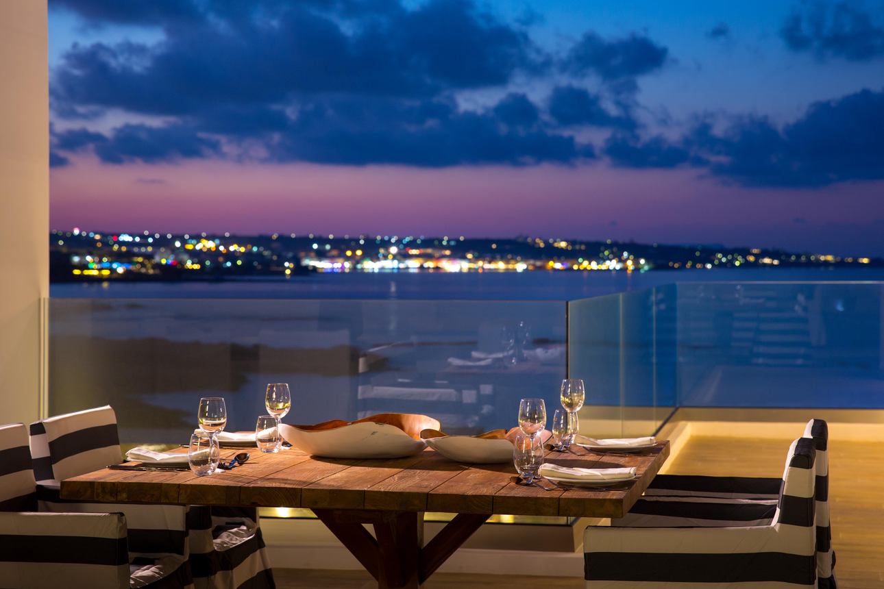 Restaurants/Cafes