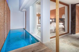 Pool Suite
