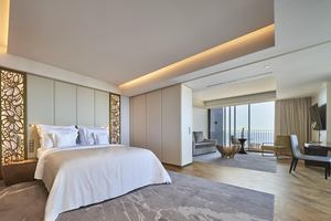 Superior Ocean Suite