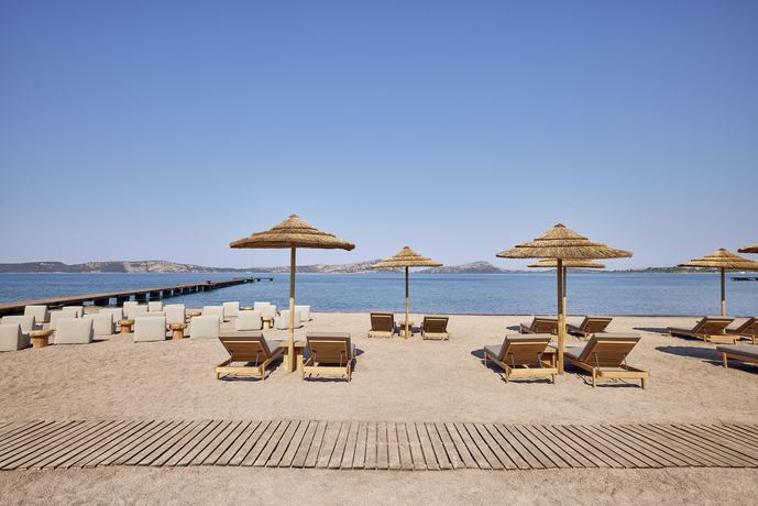 W Costa Navarino - Strand