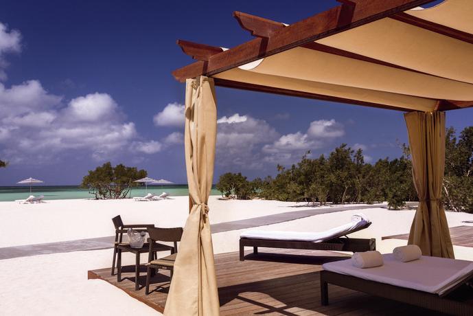 The Ritz-Carlton Aruba - Strand
