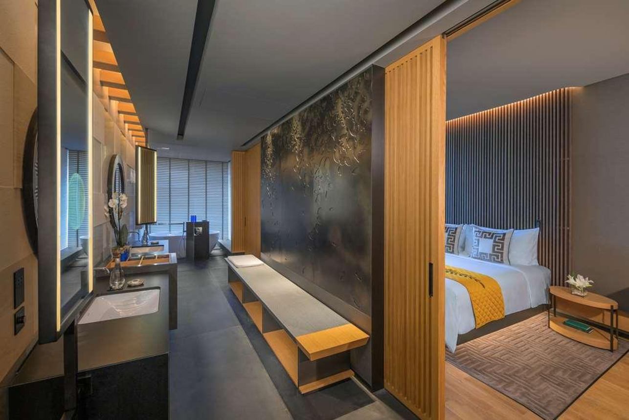 Caesars Palace Dubai  - Premier Resort View Kamer