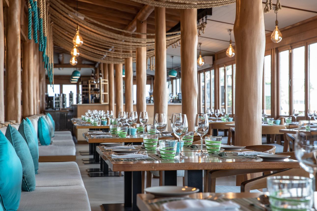 Restaurants/Cafes