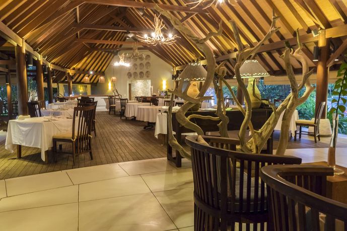 Denis Private Island - Restaurants/Cafes