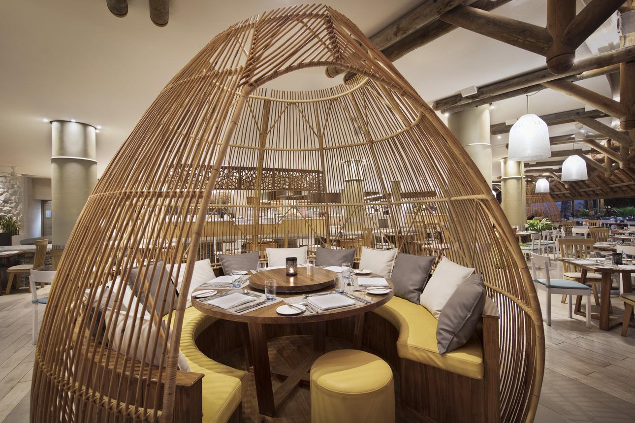 Restaurants/Cafes