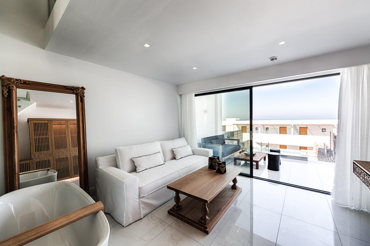 Abaton Island Resort & Spa - Abaton Suite met outdoor jacuzzi
