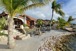 Beach Front Pool Suite