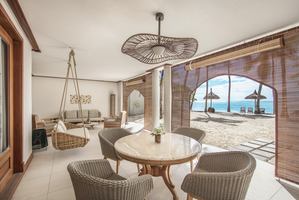 Paradis Beachcomber Golf Resort & Spa - 2-bedroom Senior Family suite Bachfront