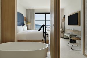 W Costa Navarino - WOW Bayfront Rooftop Infinity 2-bedroom suite