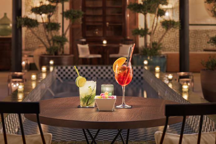 H10 Casa de la Plata - Restaurants/Cafes