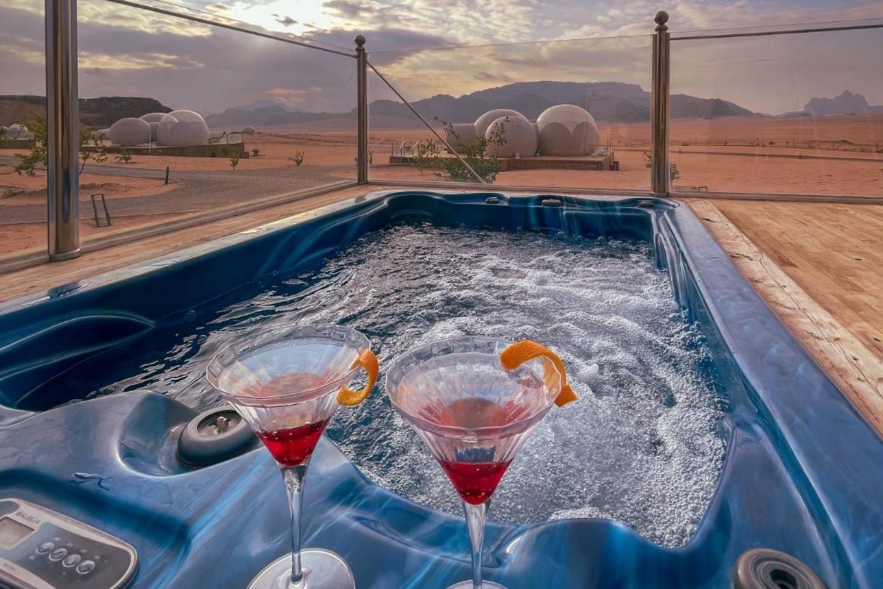 Wadi Rum Bubble Luxotel - Bubble Suite Twin