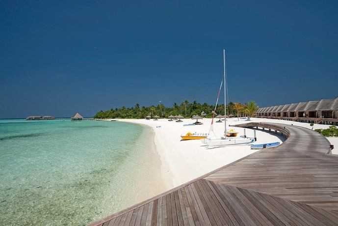 Constance Moofushi Resort - Strand