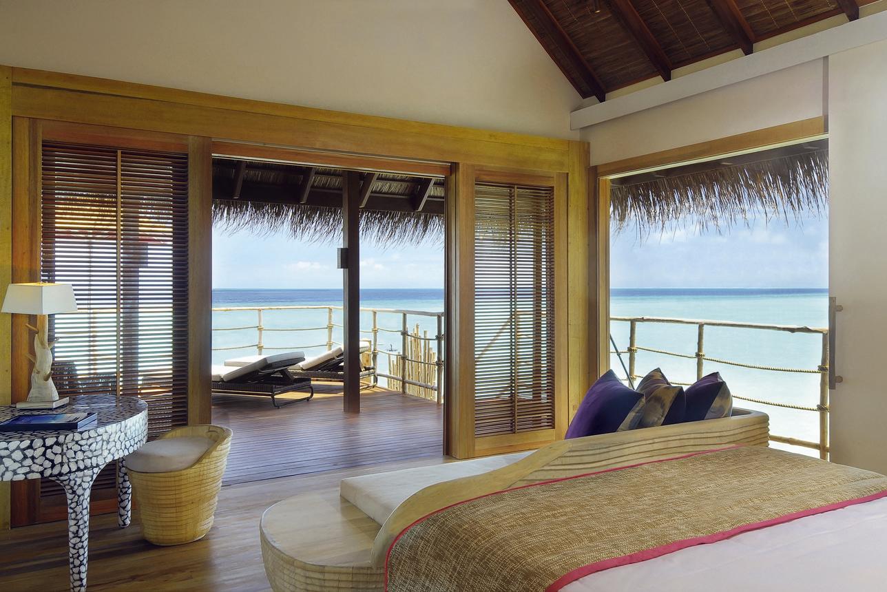 Constance Moofushi Resort - Senior Water Villa