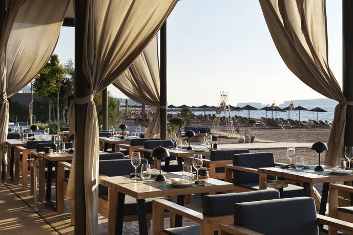 W Costa Navarino - Restaurants/Cafes