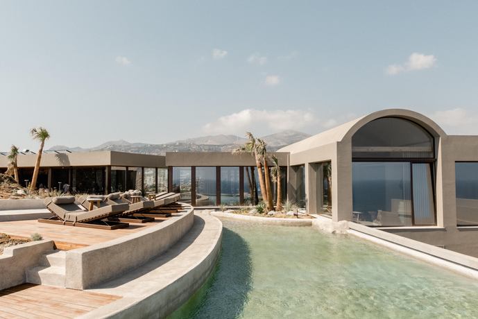 Acro Suites - Zwembad