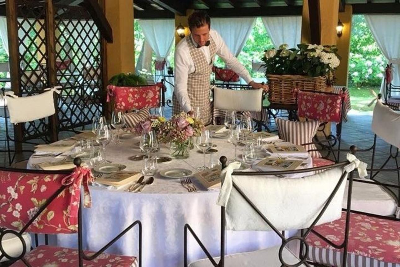 Restaurants/Cafes
