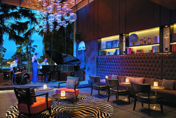 Shangri-La hotel Bangkok - Restaurants/Cafes