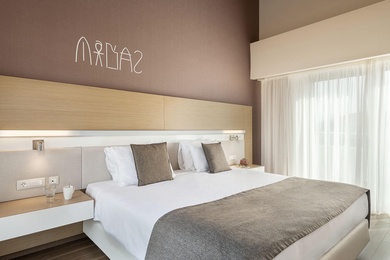 Avra Imperial - Deluxe Suite