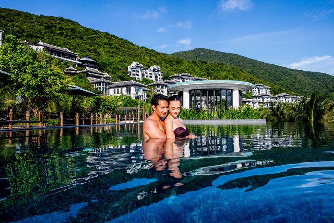 InterContinental Danang Sun Peninsula Resort - Zwembad