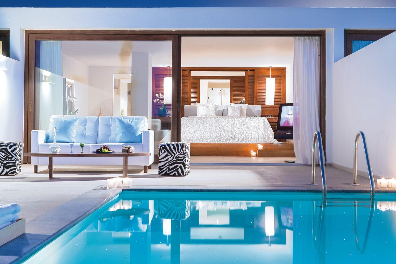 Sea View Amirandes VIP 2-bedroom suite, gym & private heated pool
