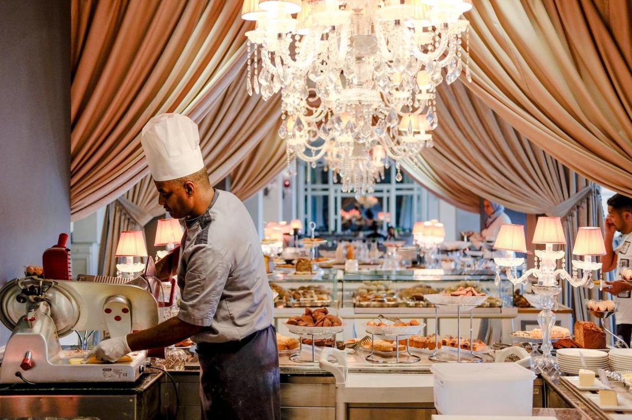 Restaurants/Cafes